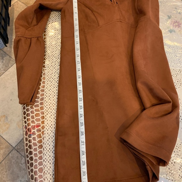 BCBG Maxazria Womens Bell-Sleeve Cinnamon - Picture 8 of 8